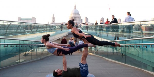 acro-yoga-architecture-awesome-1139502